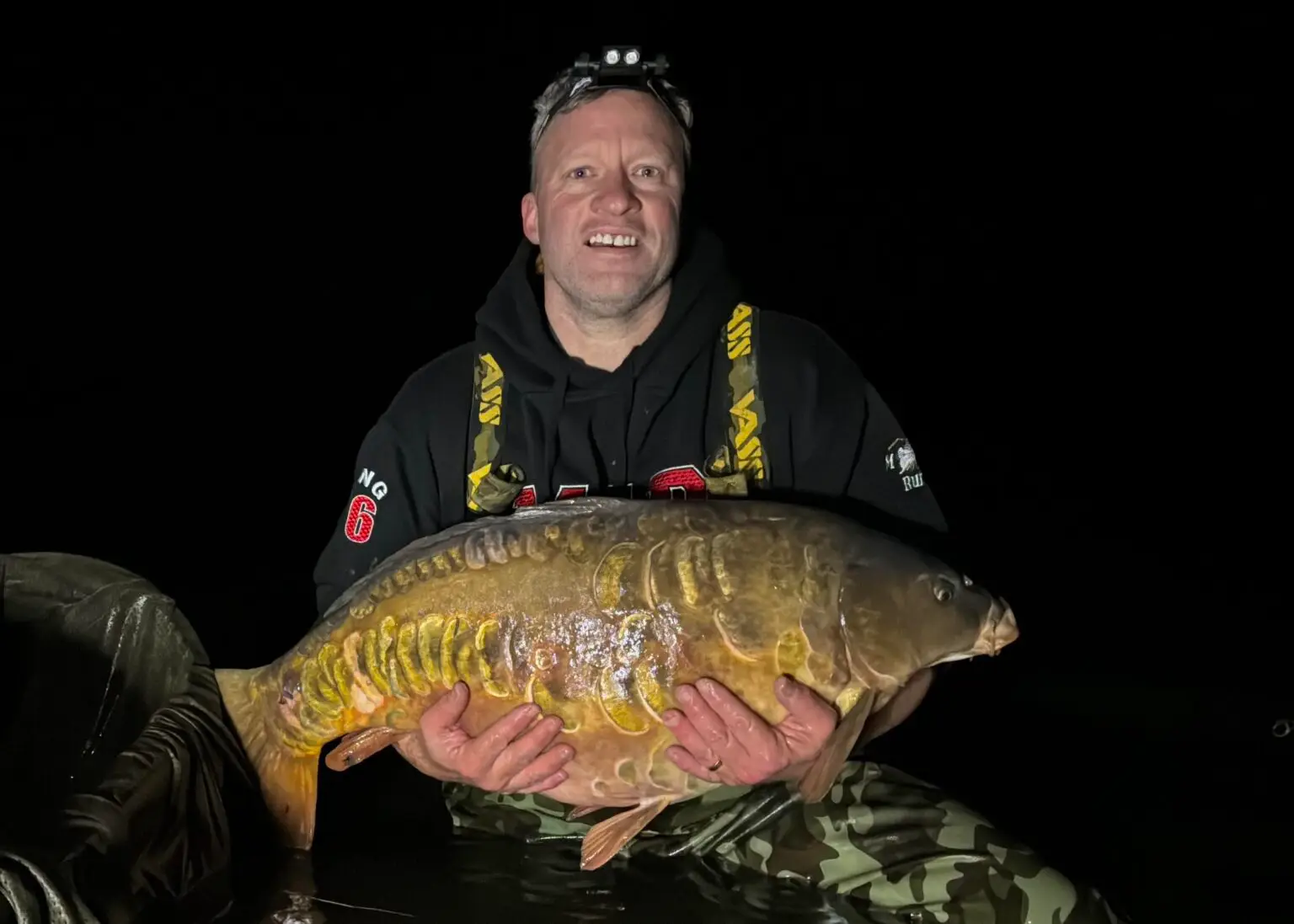 Chris King with 38lb mirror on Baylys Baits Apex Venom