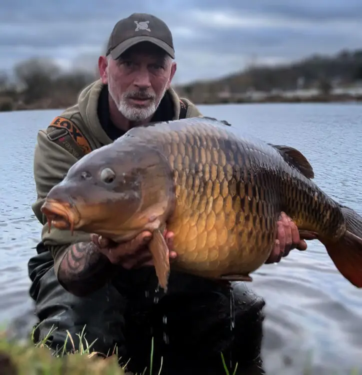 Pete Chell with Two Tone his target common